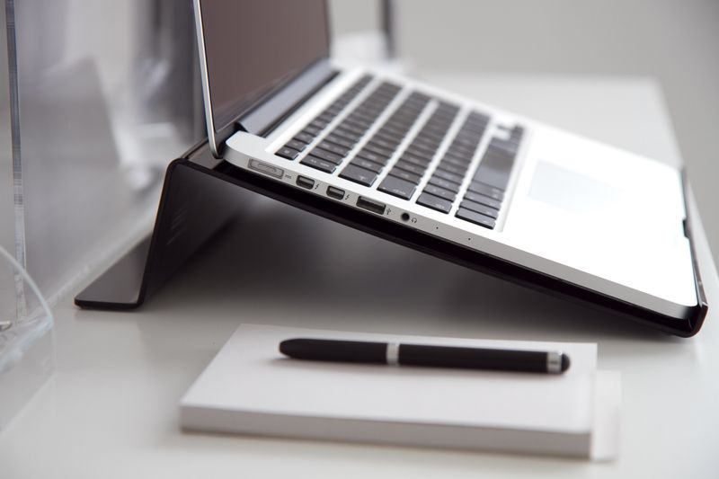Adjustable Aluminum Laptop Stand